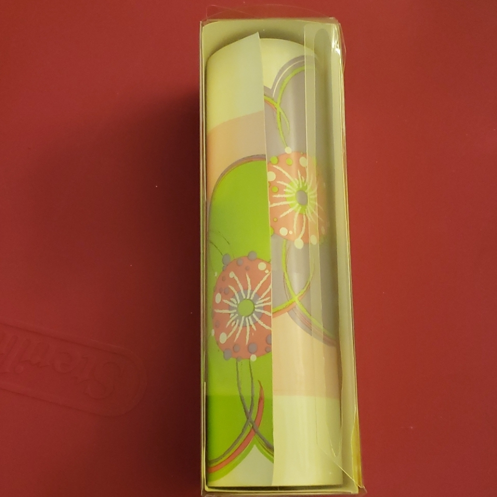 ❤Wall pops Wallpaper roll very cutie